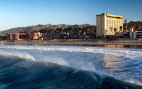 The Crowne Plaza Ventura Beach Hotel