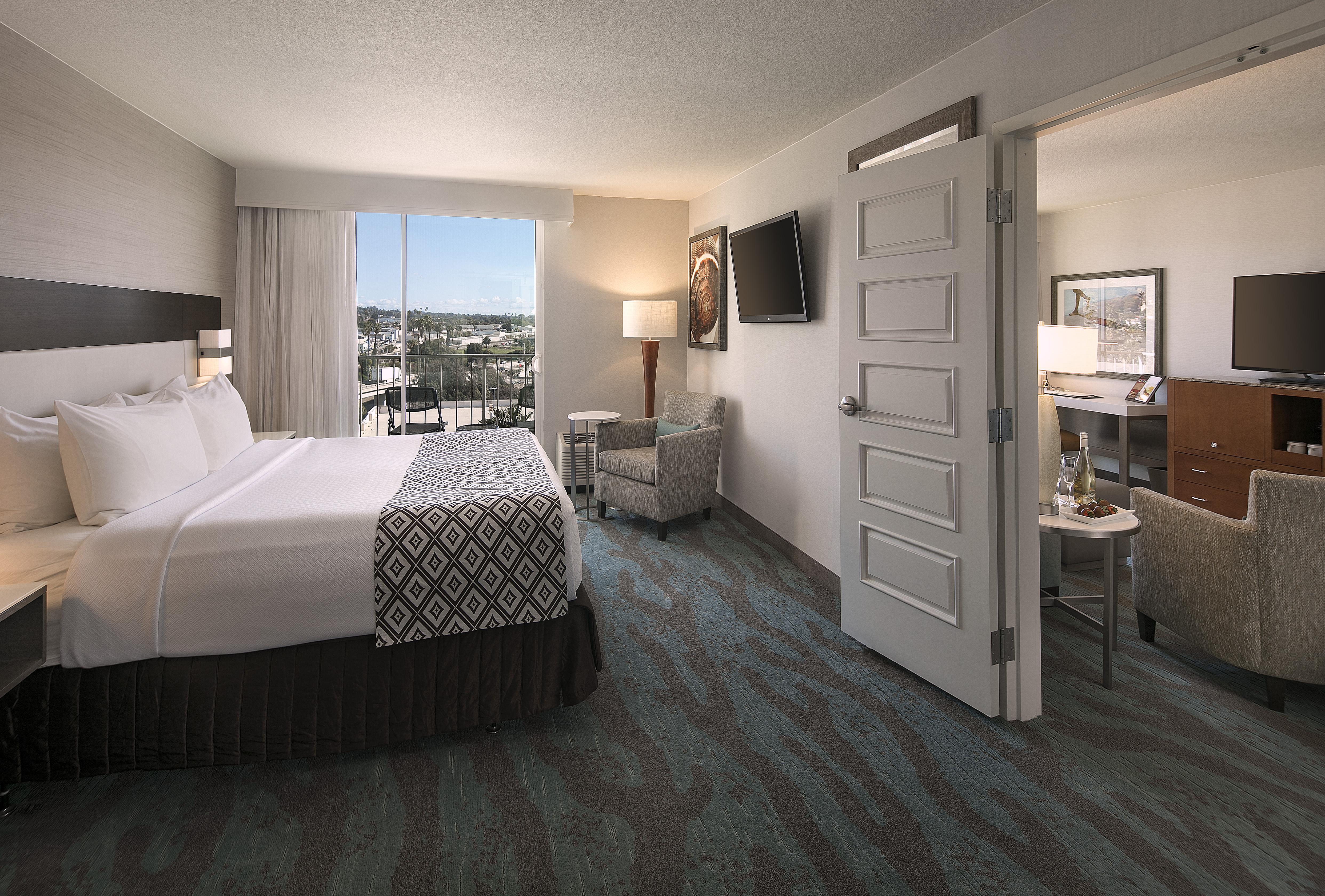 Crowne Plaza Ventura Beach By Ihg Exterior photo