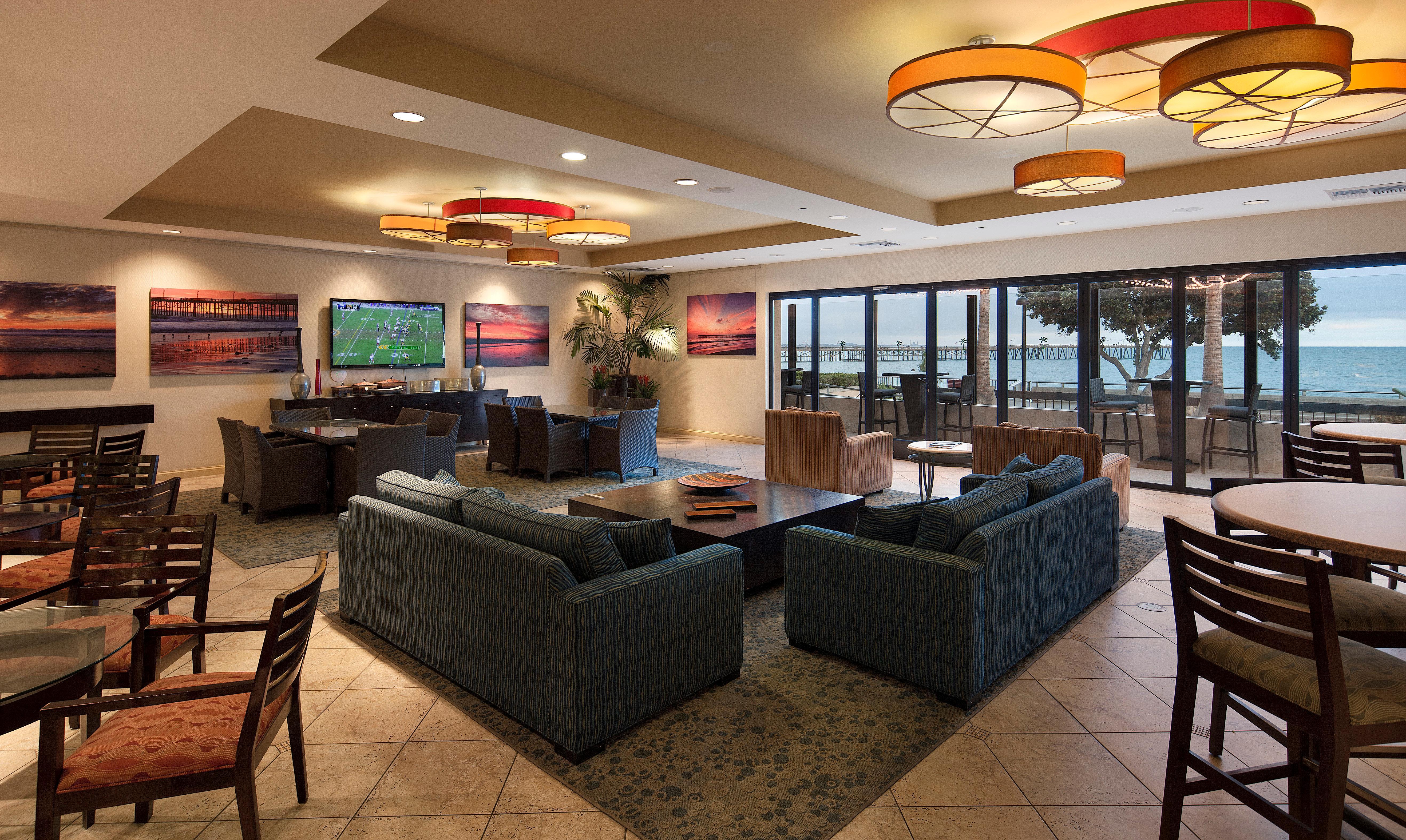 Crowne Plaza Ventura Beach By Ihg Exterior photo