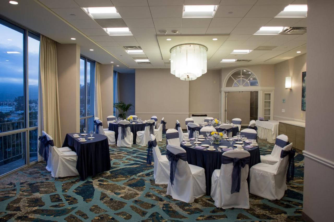 Crowne Plaza Ventura Beach By Ihg Exterior photo