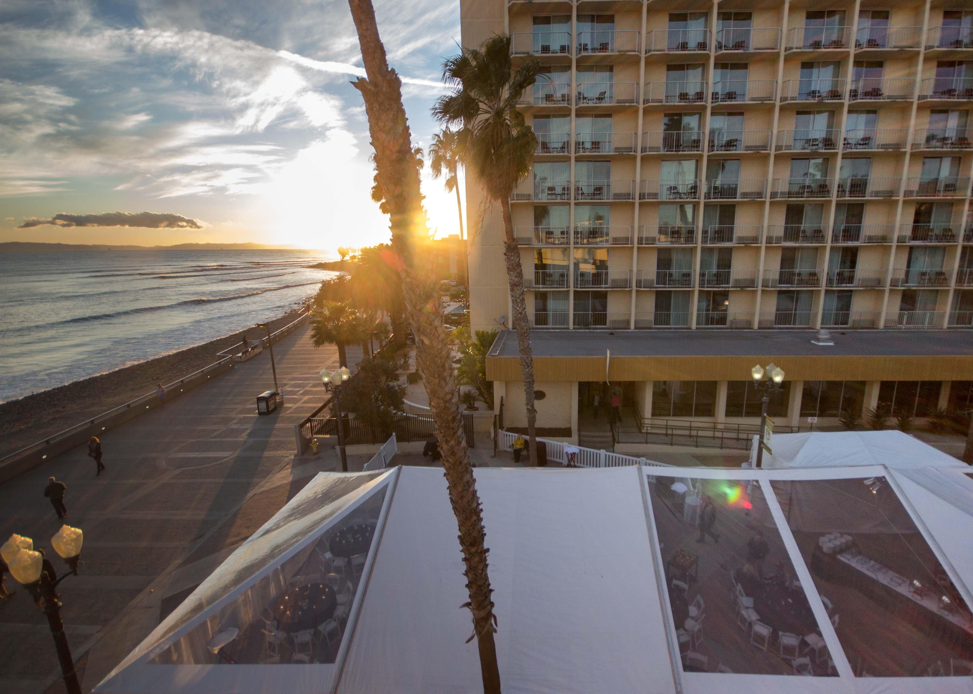 Crowne Plaza Ventura Beach By Ihg Exterior photo