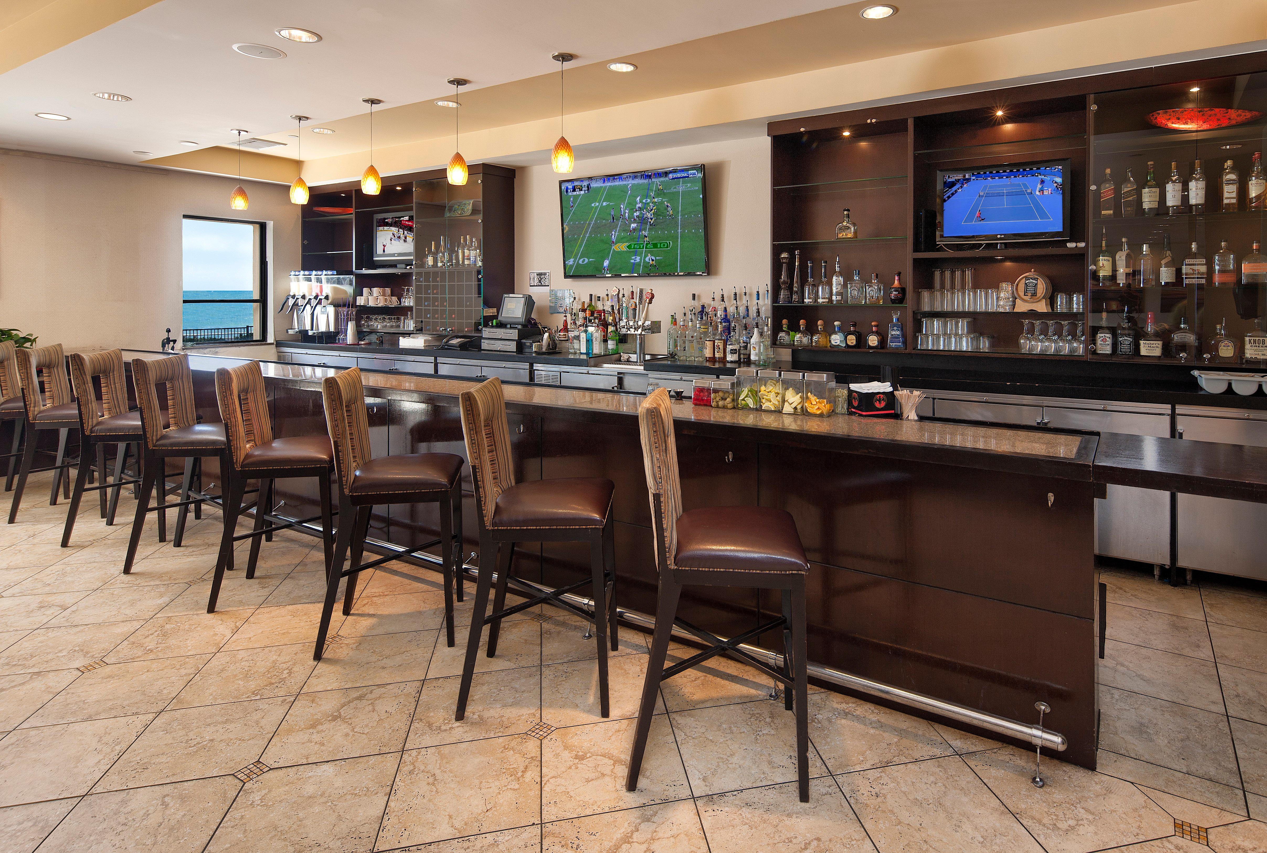 Crowne Plaza Ventura Beach By Ihg Exterior photo