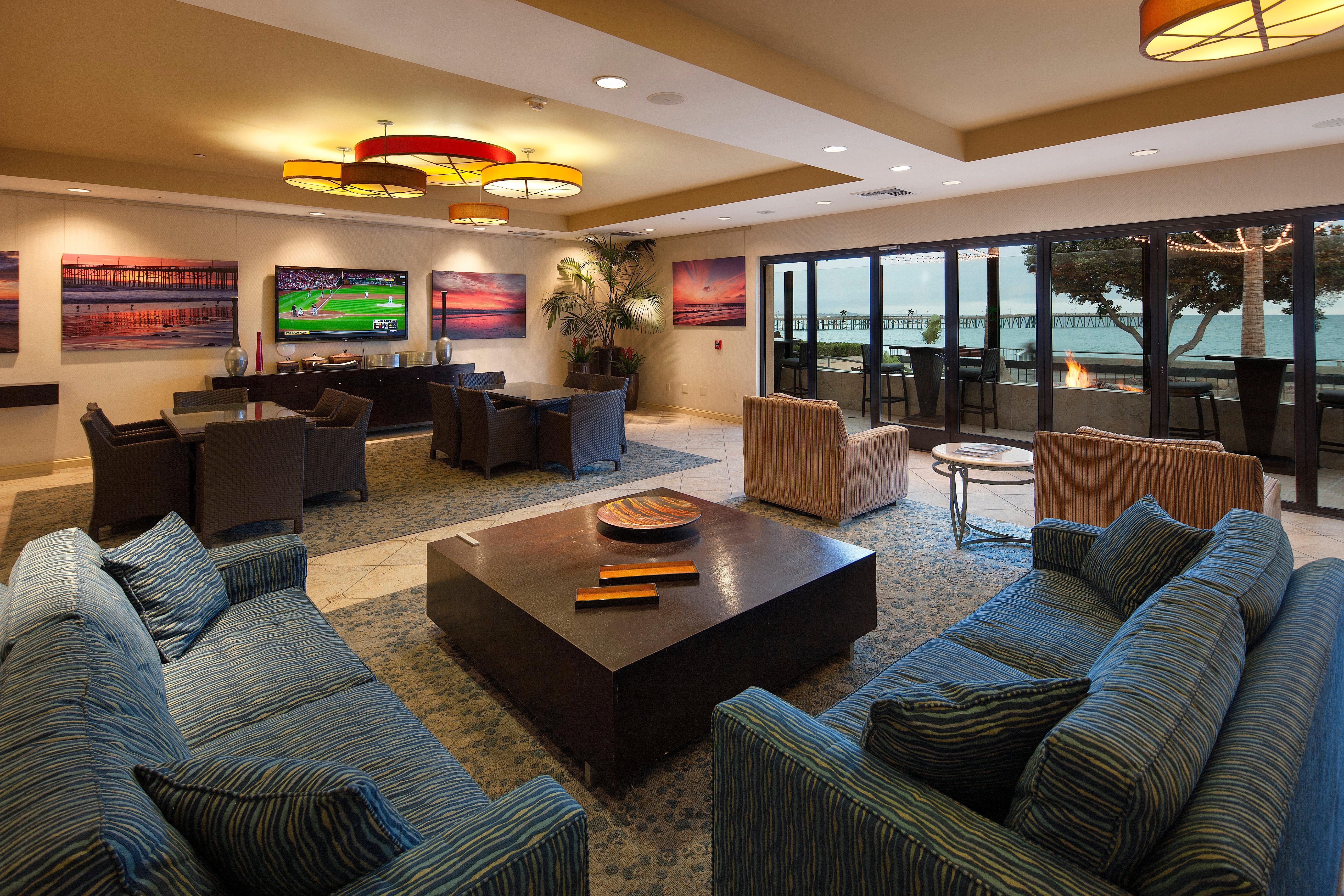 Crowne Plaza Ventura Beach By Ihg Exterior photo
