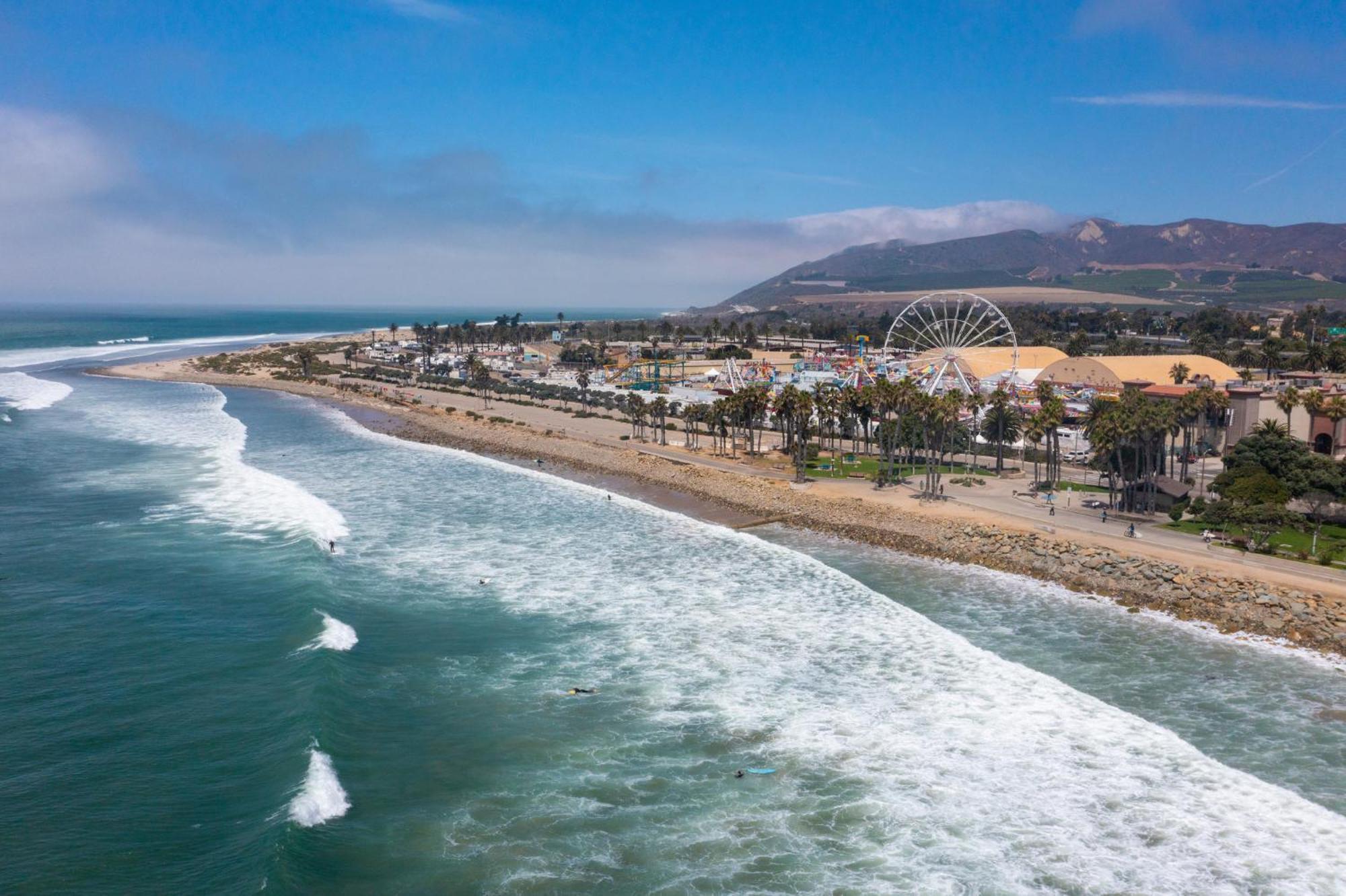 Crowne Plaza Ventura Beach By Ihg Exterior photo