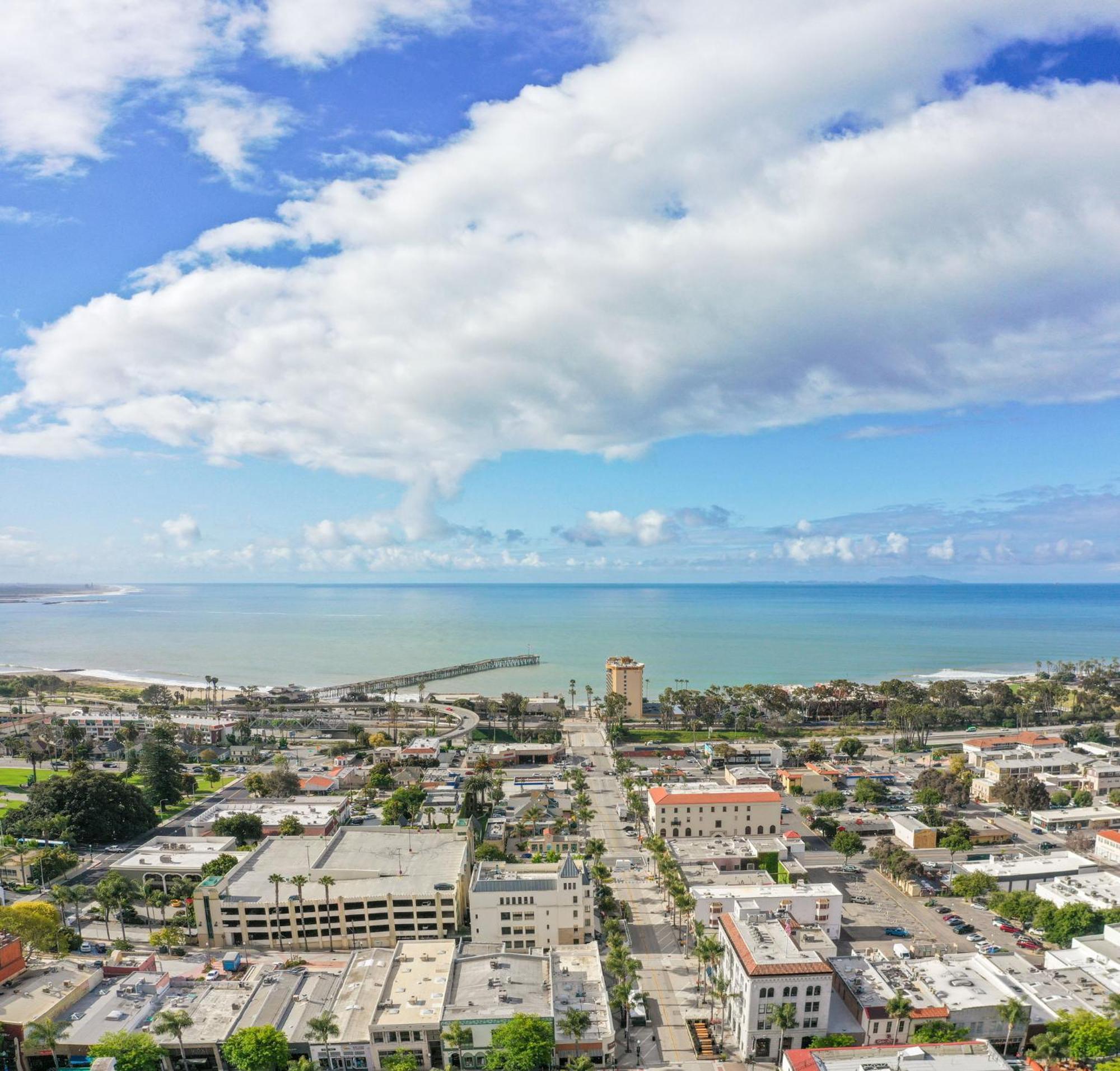 Crowne Plaza Ventura Beach By Ihg Exterior photo